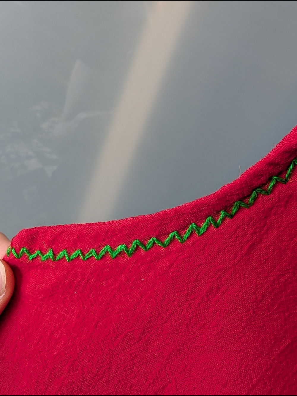 Lovely Red Embroidered Sleeveless Tank Top - Picture 8 of 11